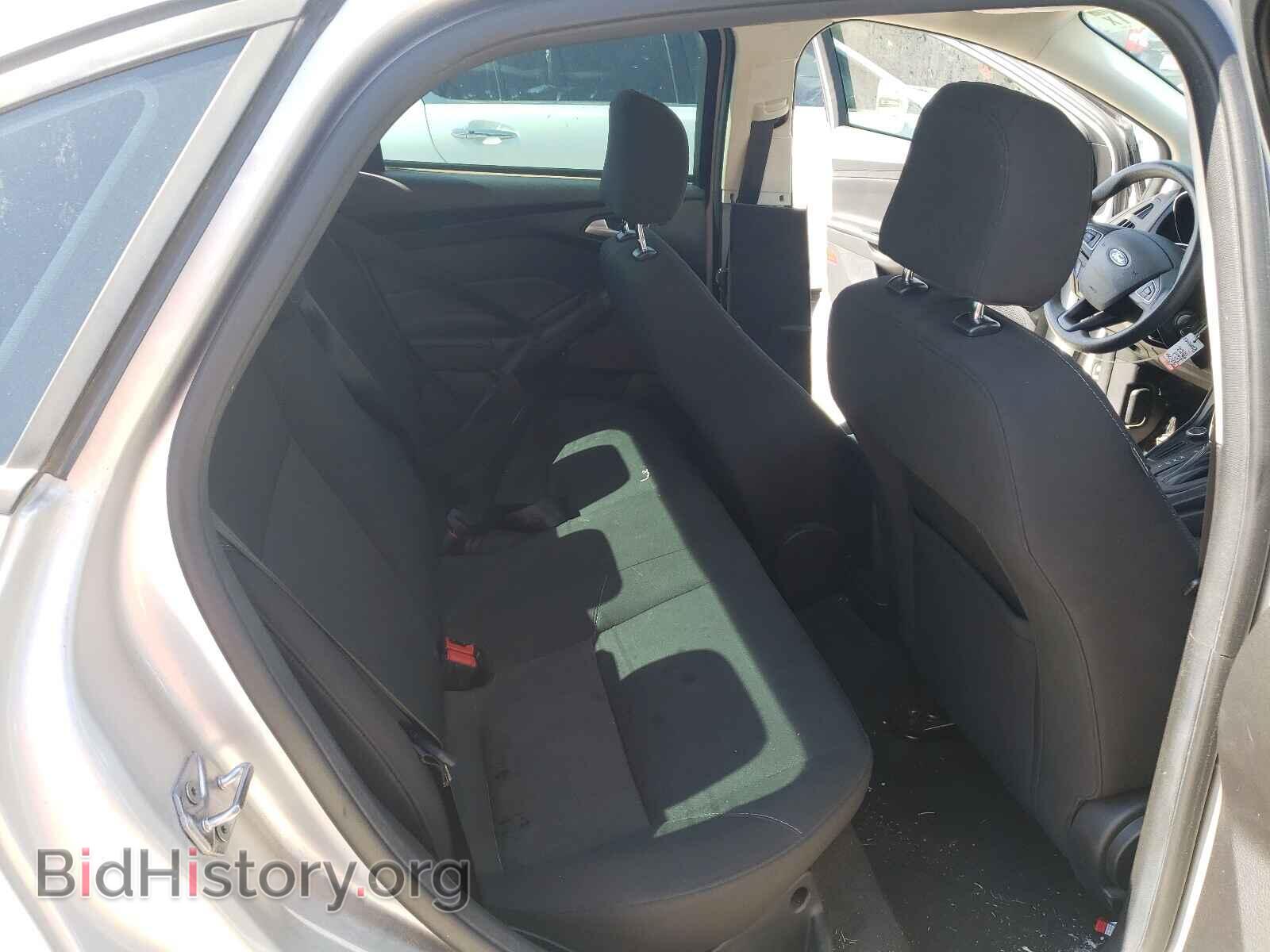 2017 FORD FOCUS - VIN: 1FADP3F23HL303443 - Photo 6