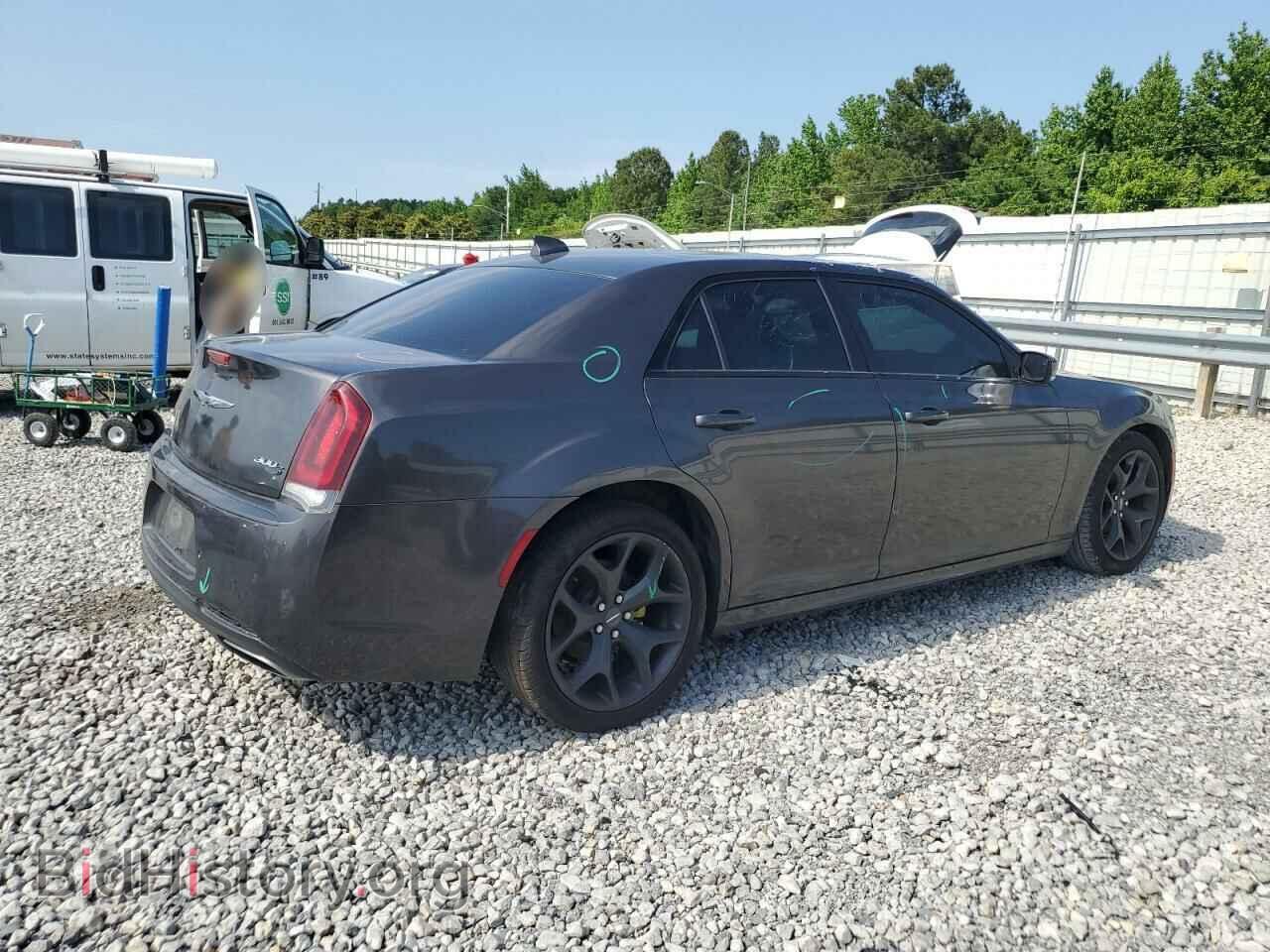 2018 CHRYSLER 300 - VIN: 2C3CCABG5JH266846 - Фото 3