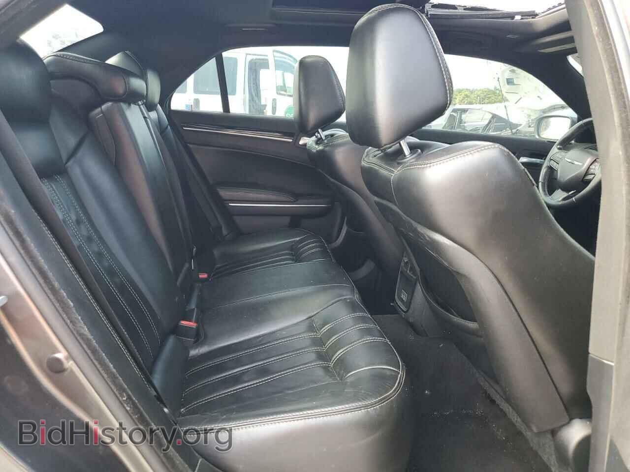 2018 CHRYSLER 300 - VIN: 2C3CCABG5JH266846 - Фото 10