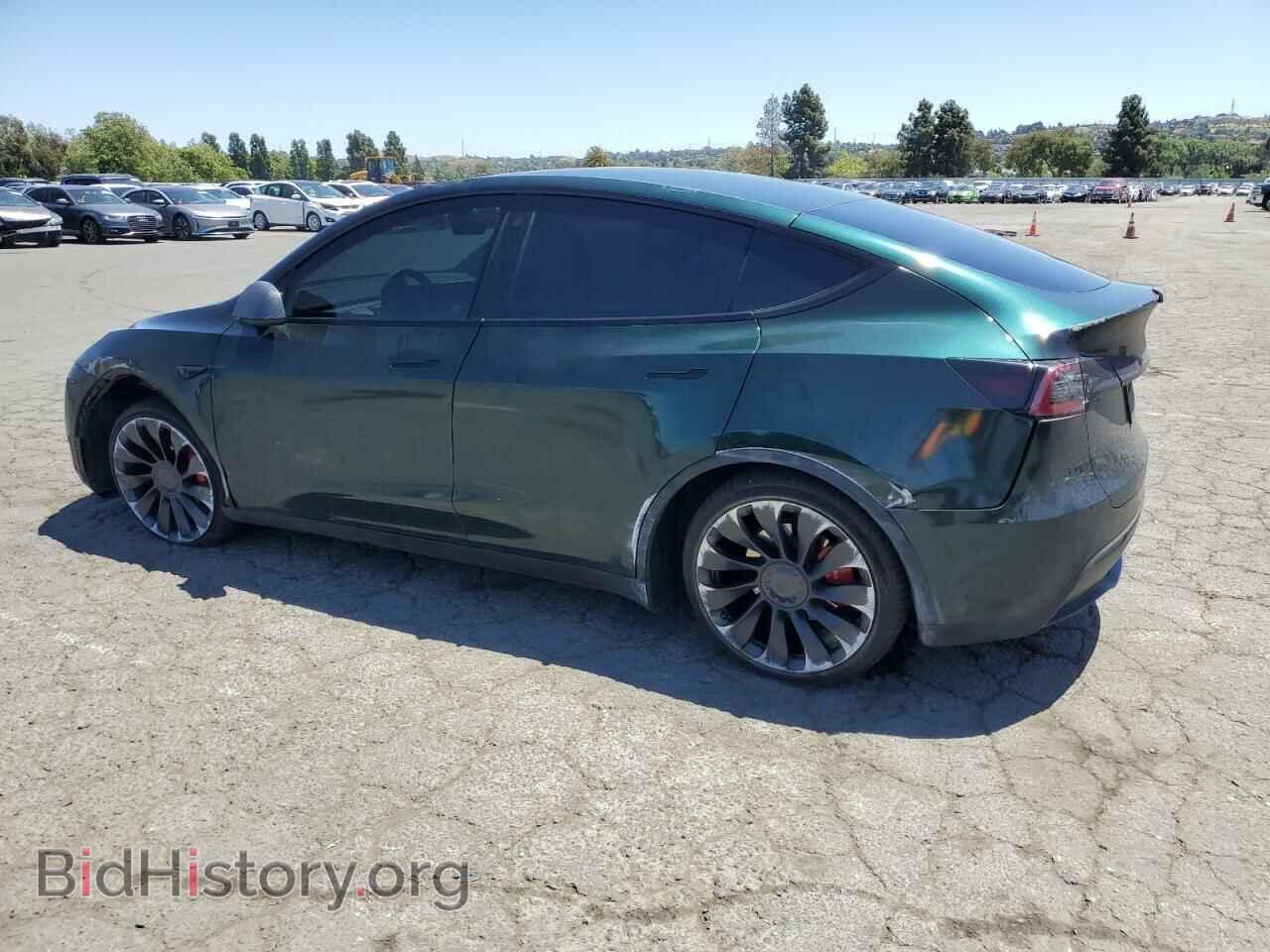 2022 TESLA MODEL Y - VIN: 7SAYGDEF2NF573979 - Фото 2