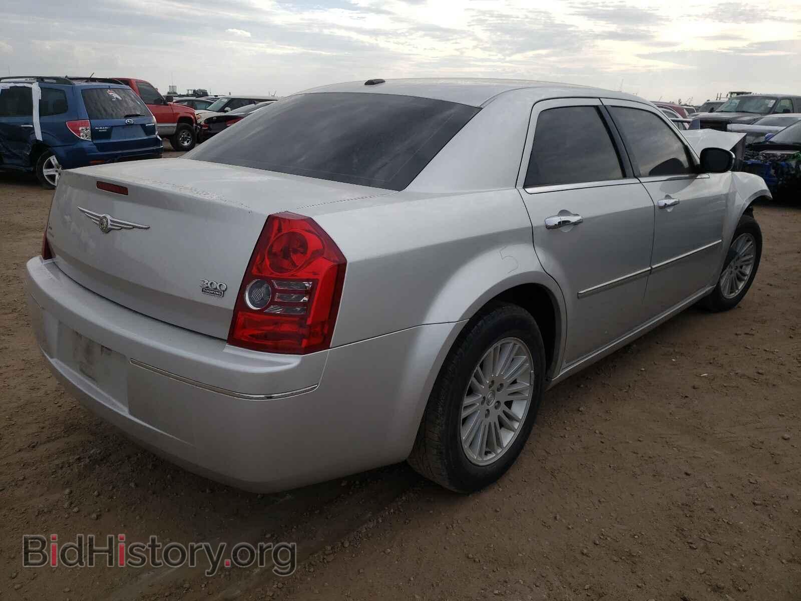 2010 CHRYSLER 300 - VIN: 2C3CA5CV7AH155189 - Фото 4