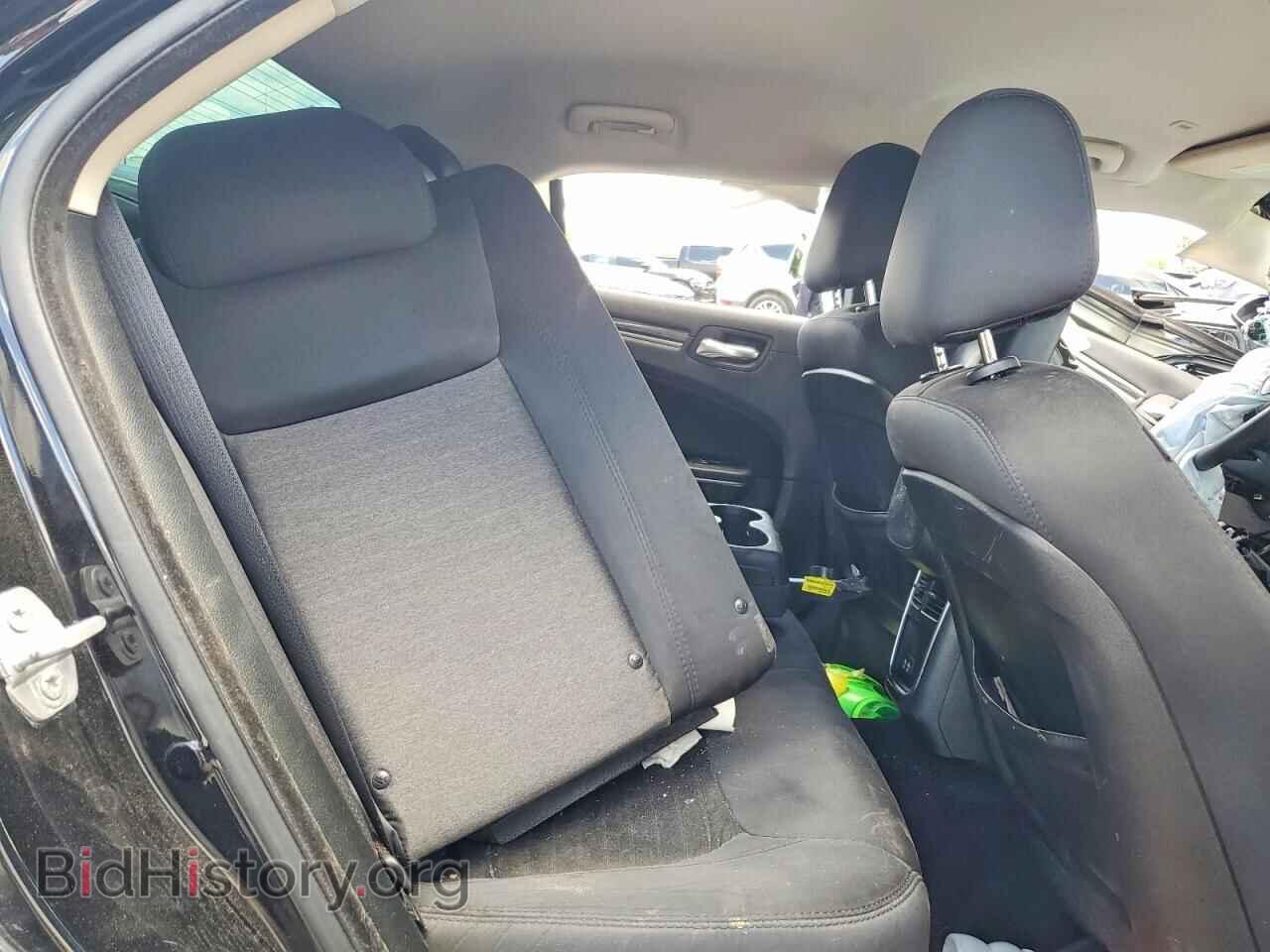 2018 CHRYSLER 300 - VIN: 2C3CCAAG4JH231555 - Фото 10
