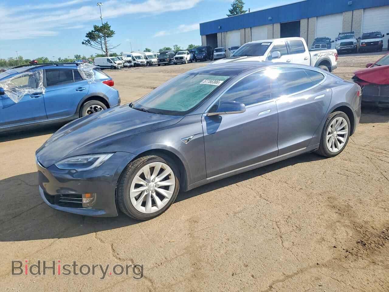 Фотография 5YJSA1E22HF199863 - TESLA MODEL S 2017