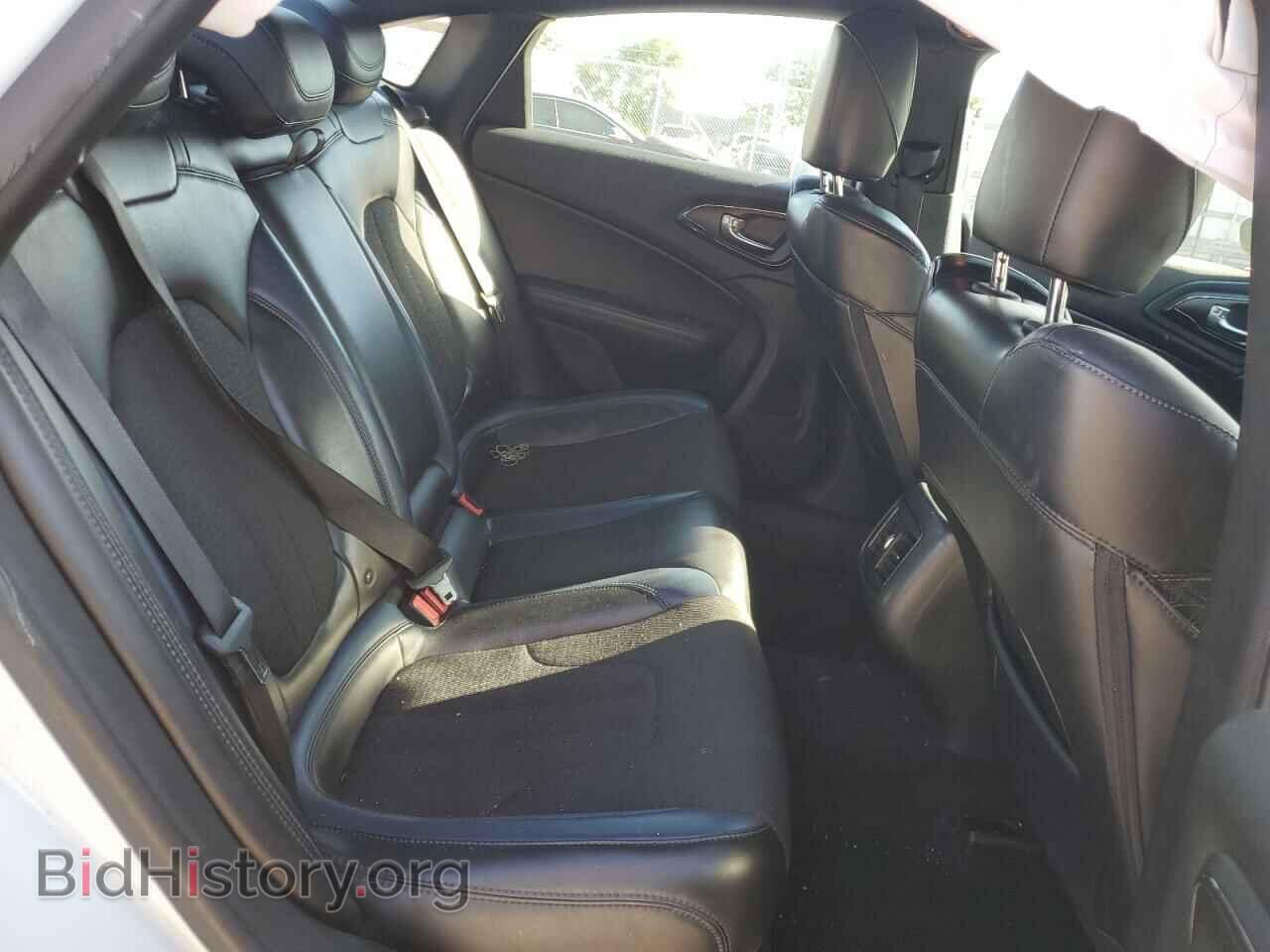 2015 CHRYSLER 200 - VIN: 1C3CCCBB1FN626600 - Фото 10