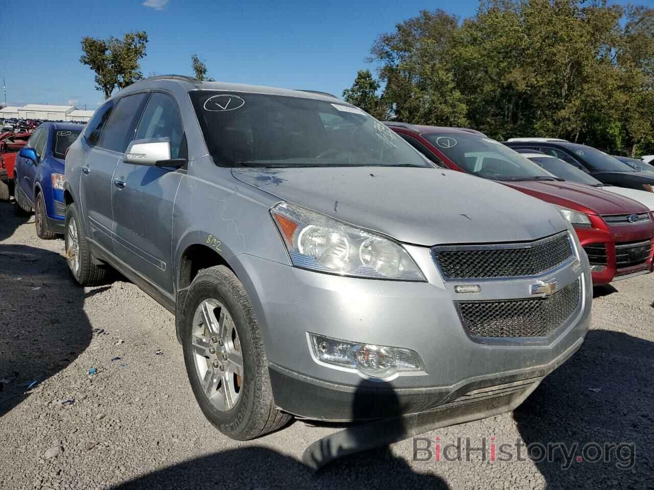 Photo 1GNLVFED9AS105954 - CHEVROLET TRAVERSE 2010