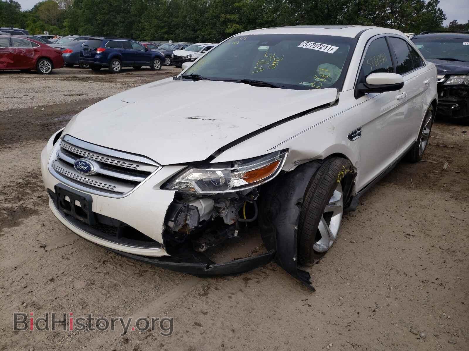 2011 FORD TAURUS - VIN: 1FAHP2KT1BG137210 - Фото 2