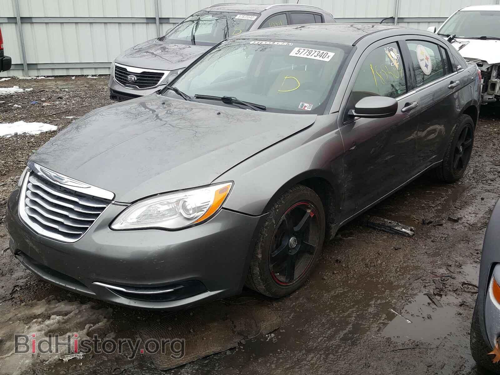 2013 CHRYSLER 200 - VIN: 1C3CCBAB2DN762369 - Фото 2