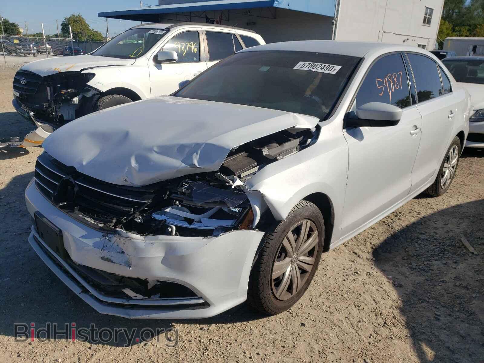 2017 VOLKSWAGEN JETTA - VIN: 3VW2B7AJ2HM230678 - Photo 2