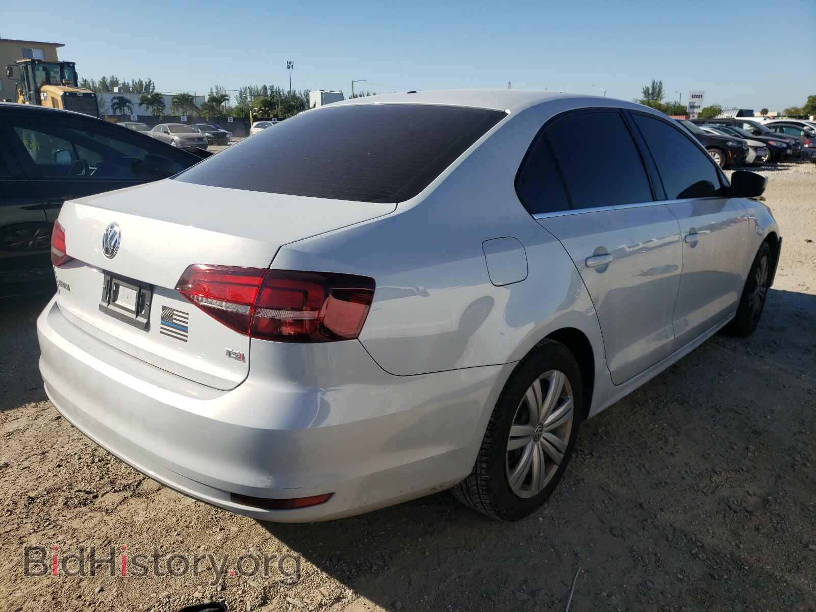 2017 VOLKSWAGEN JETTA - VIN: 3VW2B7AJ2HM230678 - Photo 4