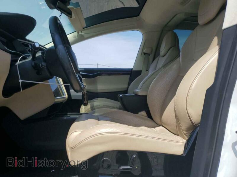 2016 Tesla MODEL X (VIN 5YJXCBE28GF023730) — фото 7 из 12