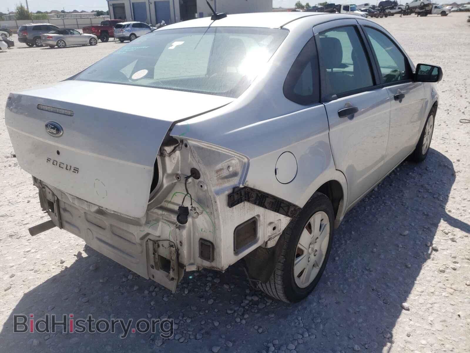 2008 FORD FOCUS - VIN: 1FAHP34N58W251990 - Photo 4