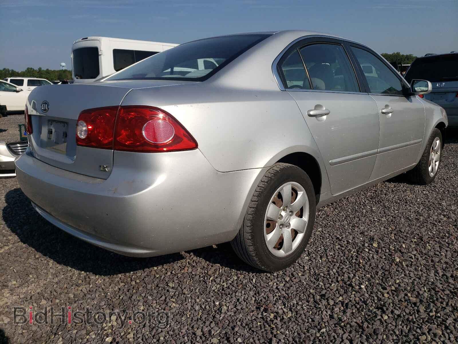 2008 KIA OPTIMA - VIN: KNAGE123785209583 - Photo 4