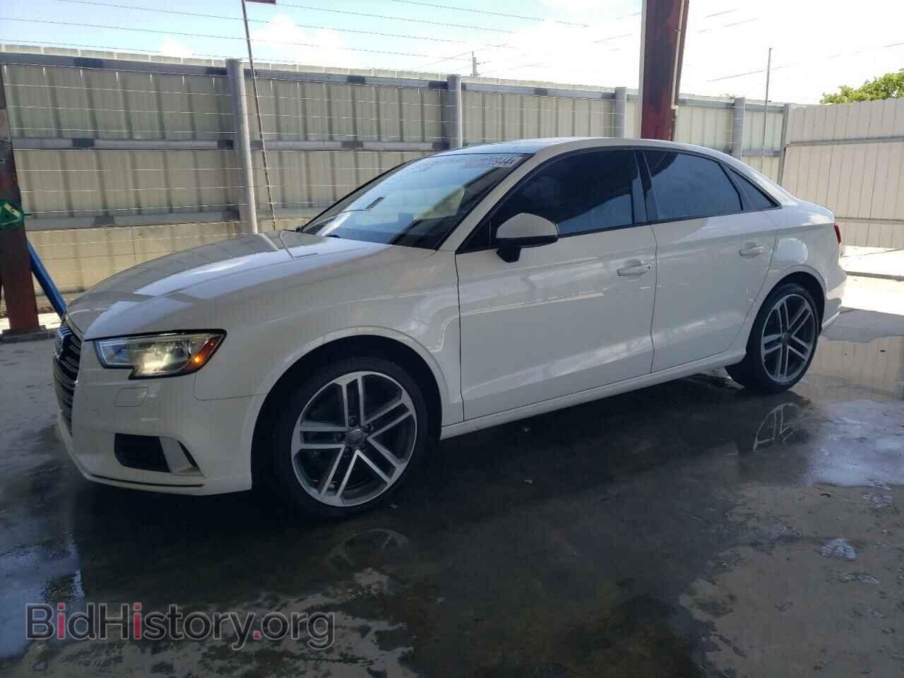 Фотография WAUAUGFF7H1061149 - AUDI A3 2017