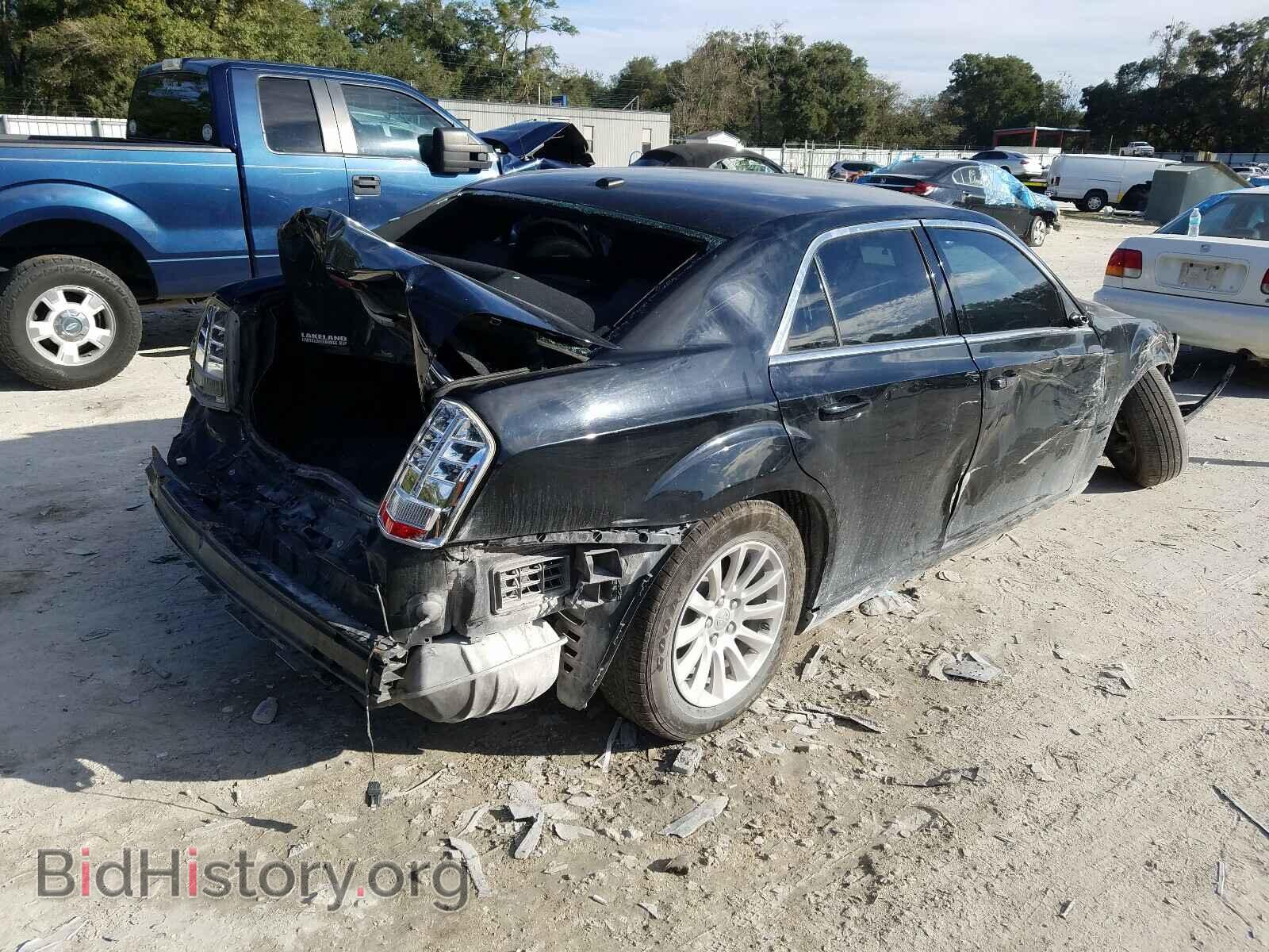 2013 CHRYSLER 300 - VIN: 2C3CCAAG5DH588926 - Фото 4