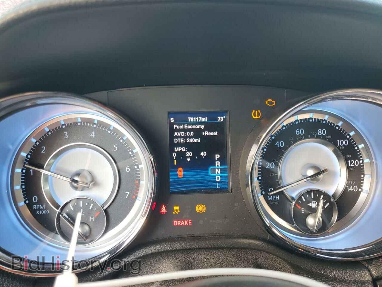 2014 CHRYSLER 300 - VIN: 2C3CCAAG7EH328349 - Фото 9