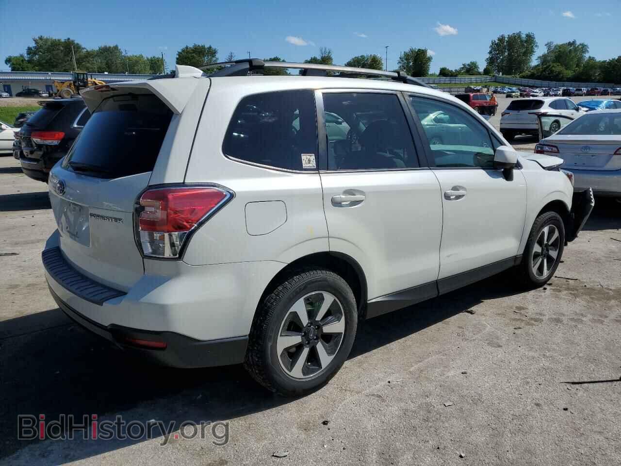 2018 SUBARU FORESTER - VIN: JF2SJAEC1JH459301 - Фото 3