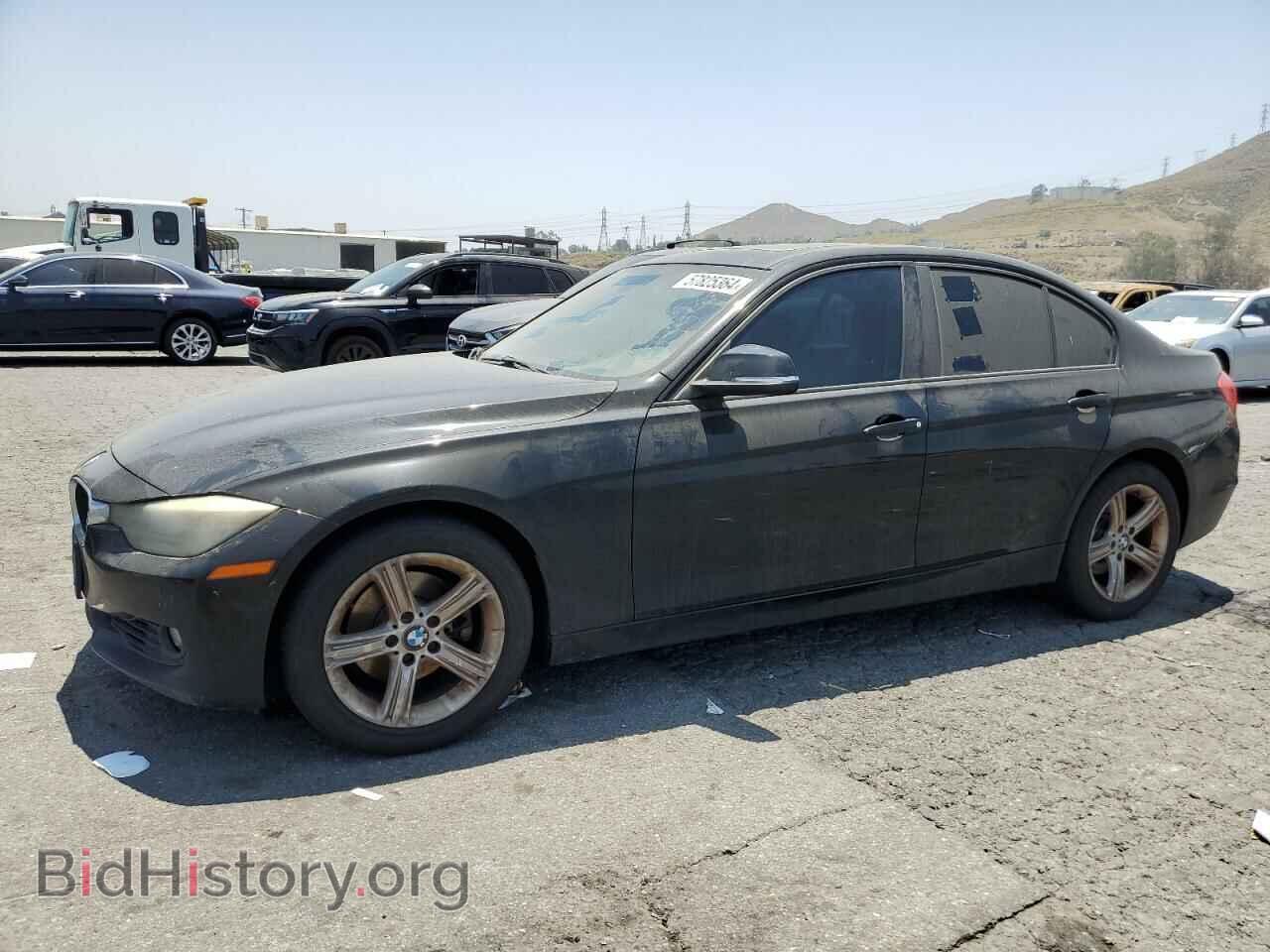 Photo WBA3A5C53DF353010 - BMW 3 SERIES 2013