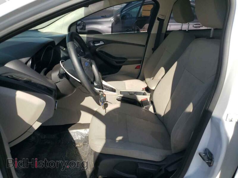 2017 Ford FOCUS (VIN 1FADP3F23HL259721) — photo 7 of 13