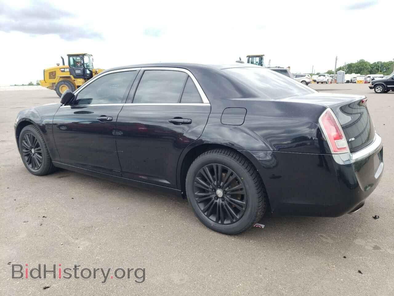 2013 CHRYSLER 300 - VIN: 2C3CCARG3DH529328 - Фото 2