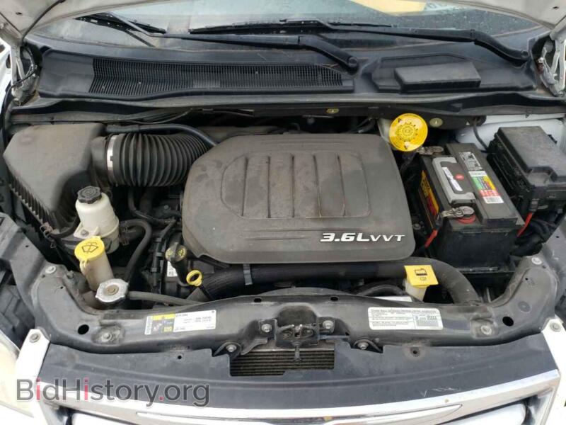 2014 Chrysler MINIVAN (VIN 2C4RC1BG1ER295217) — photo 7 of 10