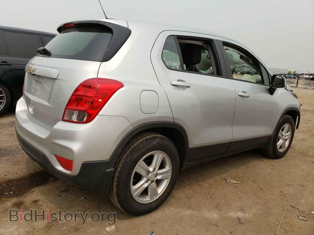 2019 CHEVROLET TRAX - VIN: 3GNCJKSB3KL391677 - Фото 3