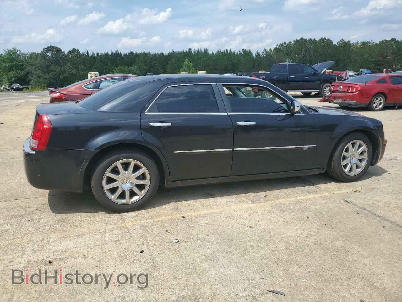2008 CHRYSLER 300 - VIN: 2C3KA63H28H245596 - Фото 3