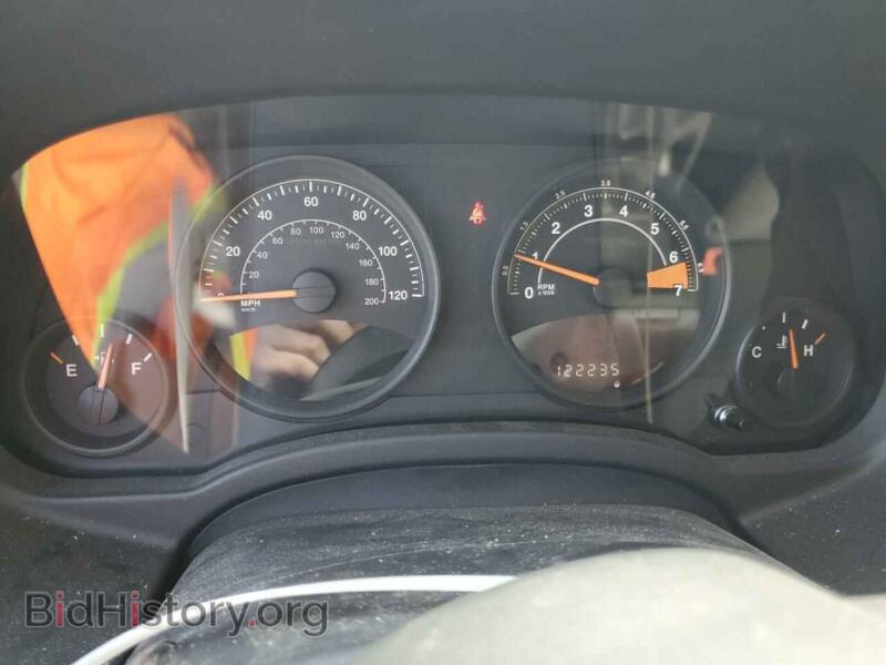 2015 Jeep COMPASS (VIN 1C4NJDBB2FD197828) — photo 9 of 13