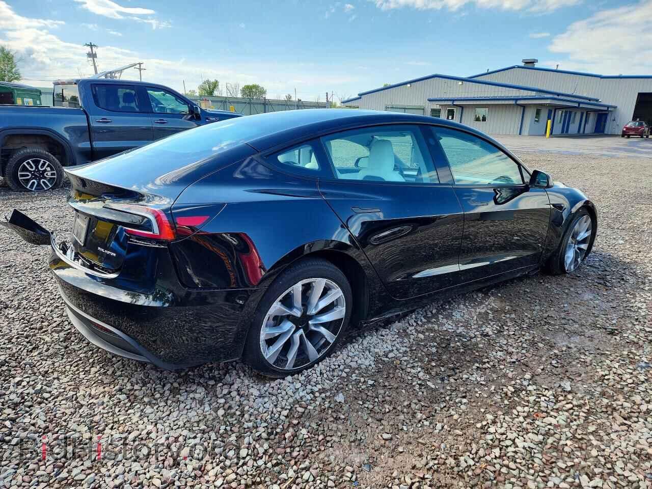 2025 TESLA MODEL 3 - VIN: 5YJ3E1EB0SF064946 - Photo 3