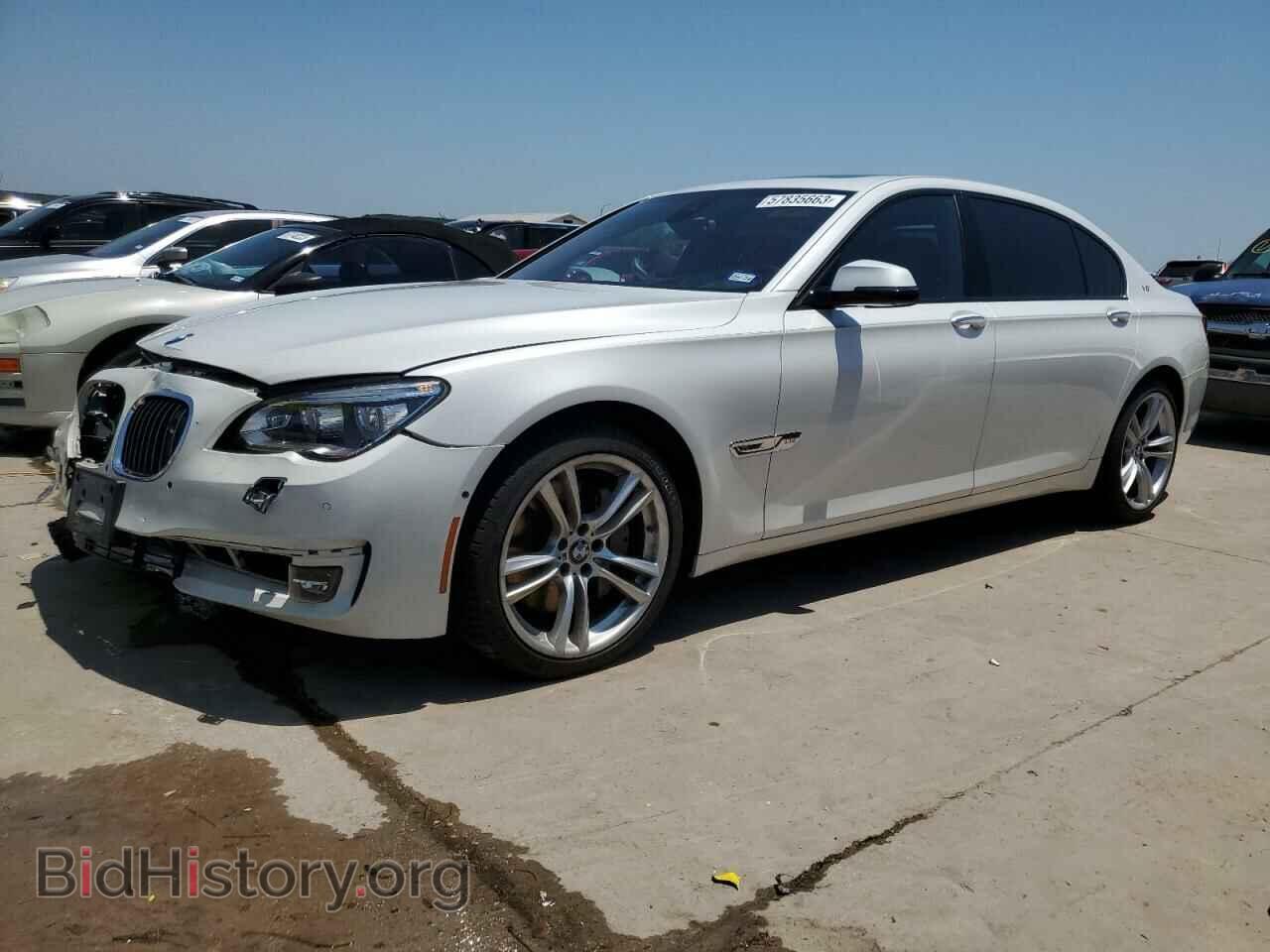 Фотография WBAYG0C56DDZ04775 - BMW 7 SERIES 2013