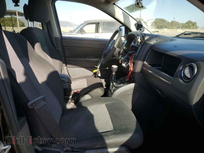 2012 Jeep COMPASS (VIN 1C4NJCBA6CD694894) — photo 5 of 10