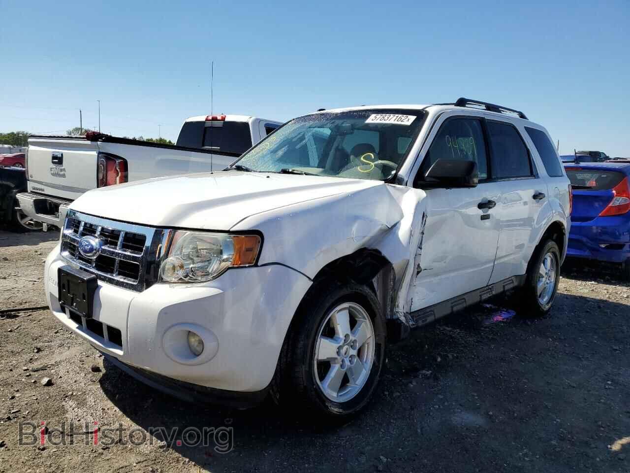 2011 FORD ESCAPE - VIN: 1FMCU9DG6BKC54022 - Фото 2