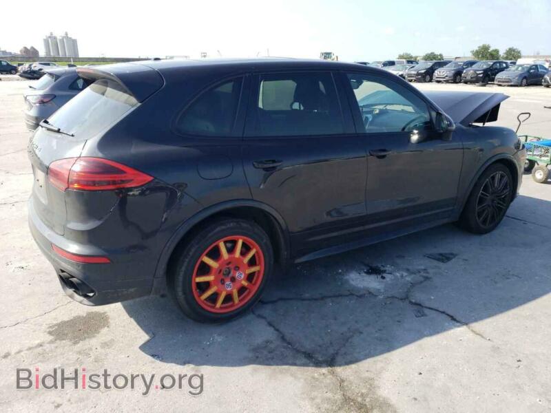 2017 Porsche CAYENNE (VIN WP1AC2A2XHLA92122) — photo 3 of 13