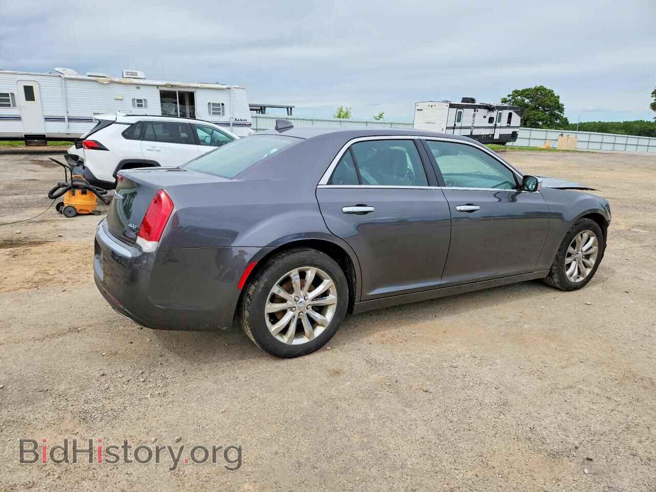 2018 CHRYSLER 300 - VIN: 2C3CCAKGXJH304491 - Фото 3