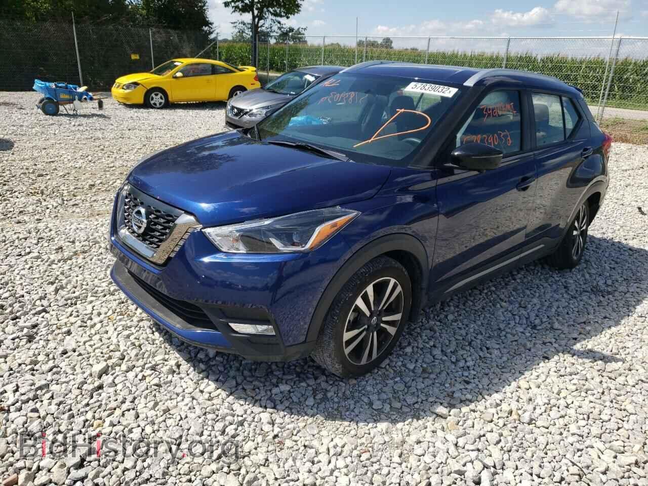 2019 NISSAN KICKS - VIN: 3N1CP5CU3KL531786 - Фото 2