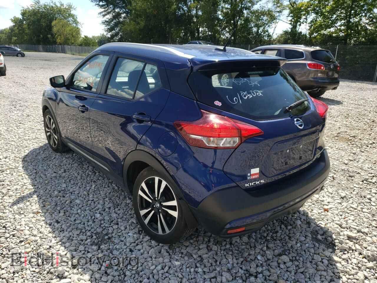 2019 NISSAN KICKS - VIN: 3N1CP5CU3KL531786 - Фото 3