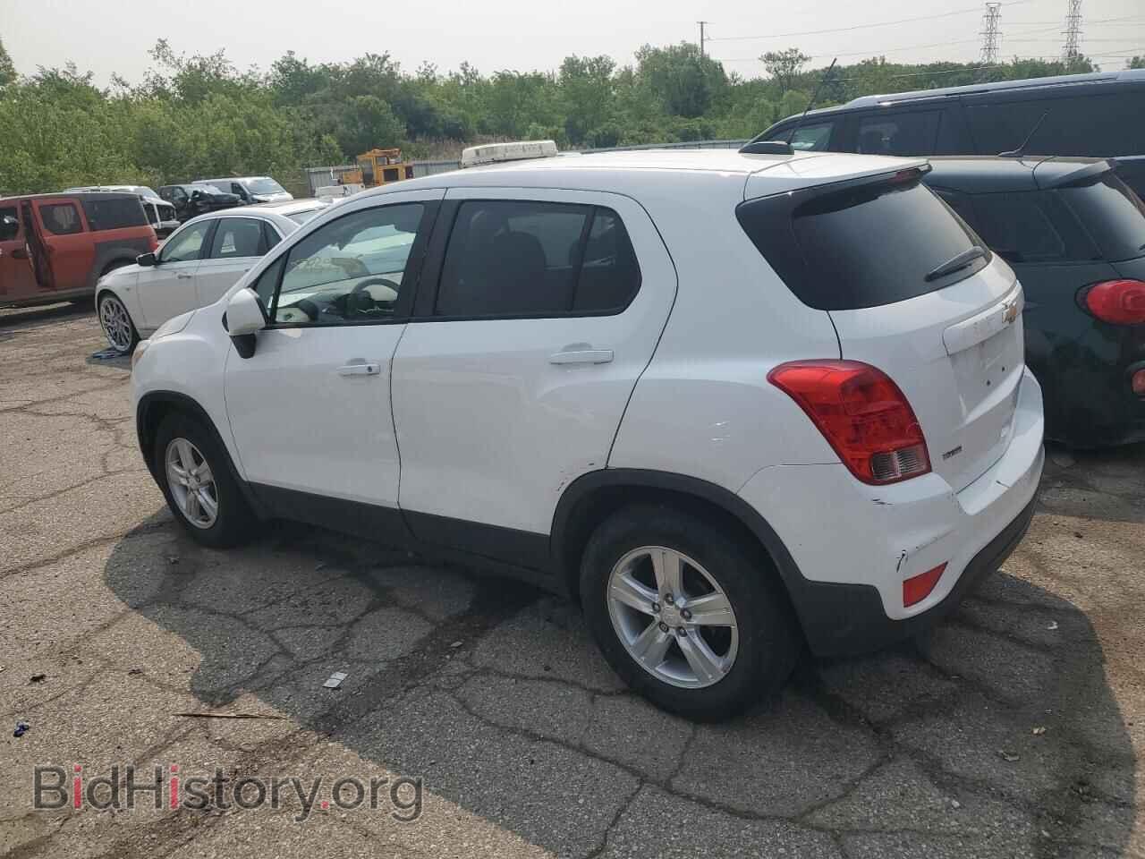 2019 CHEVROLET TRAX - VIN: 3GNCJKSB8KL213103 - Фото 2