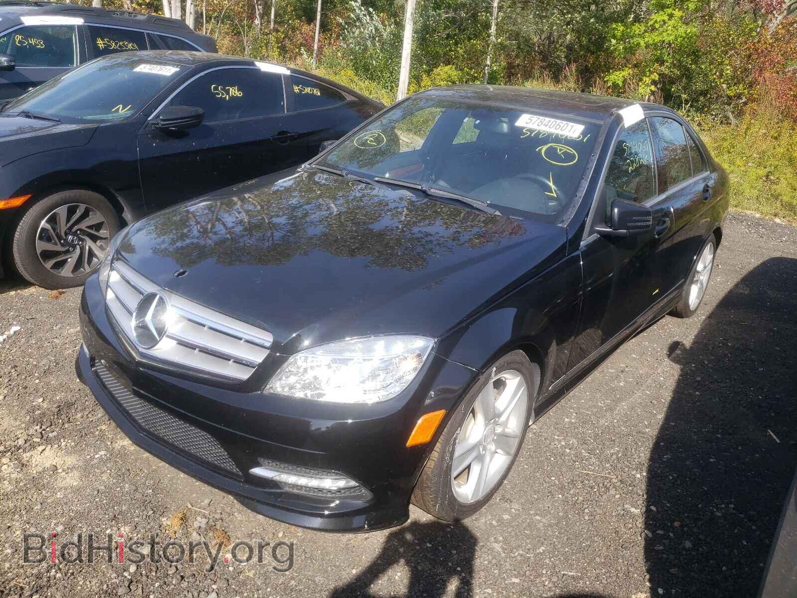 2011 MERCEDES-BENZ C-CLASS - VIN: WDDGF8BB5BR177447 - Фото 2