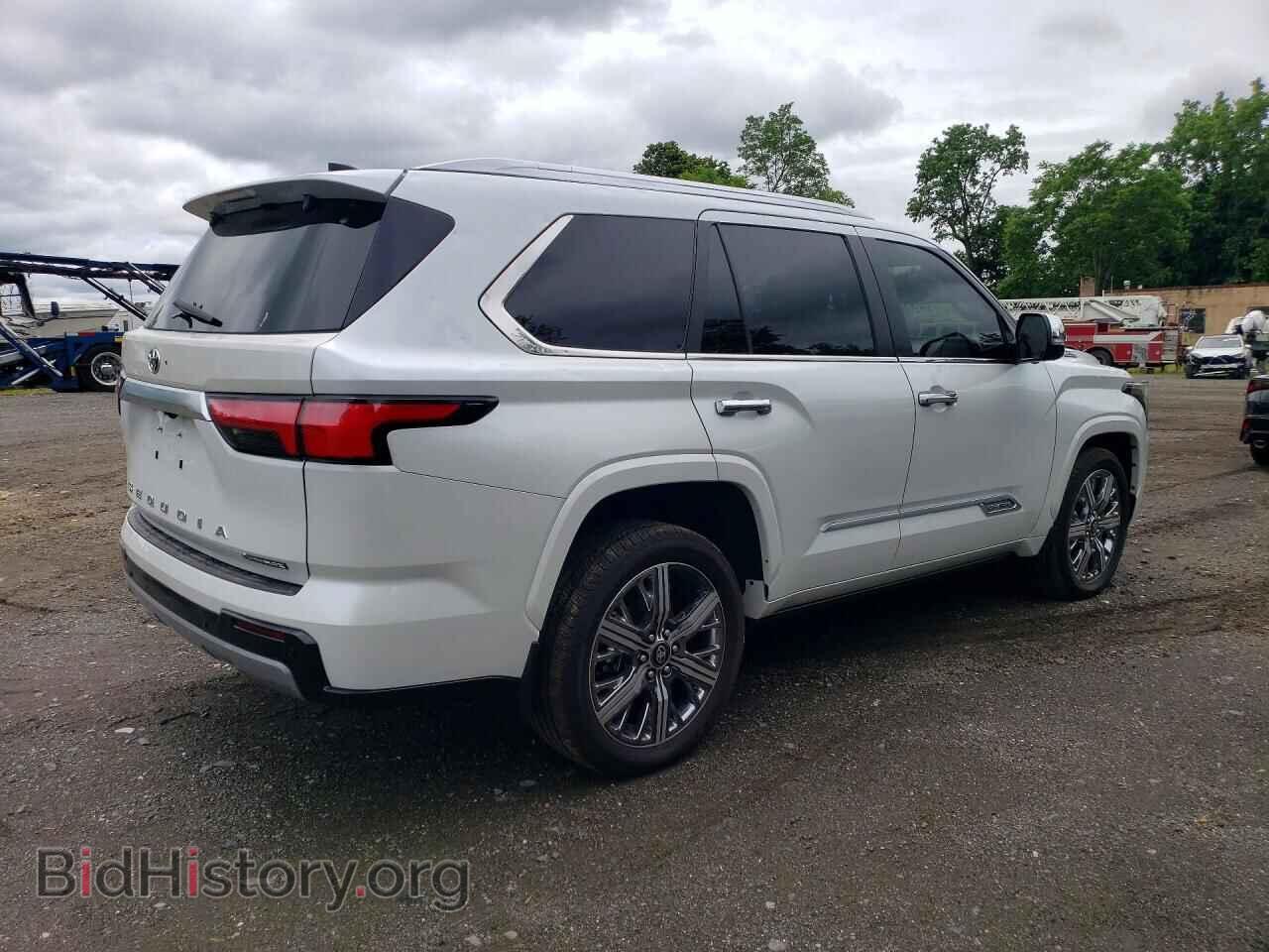 2026 TOYOTA SEQUOIA - VIN: 7SVAAABA3TX076228 - Photo 3