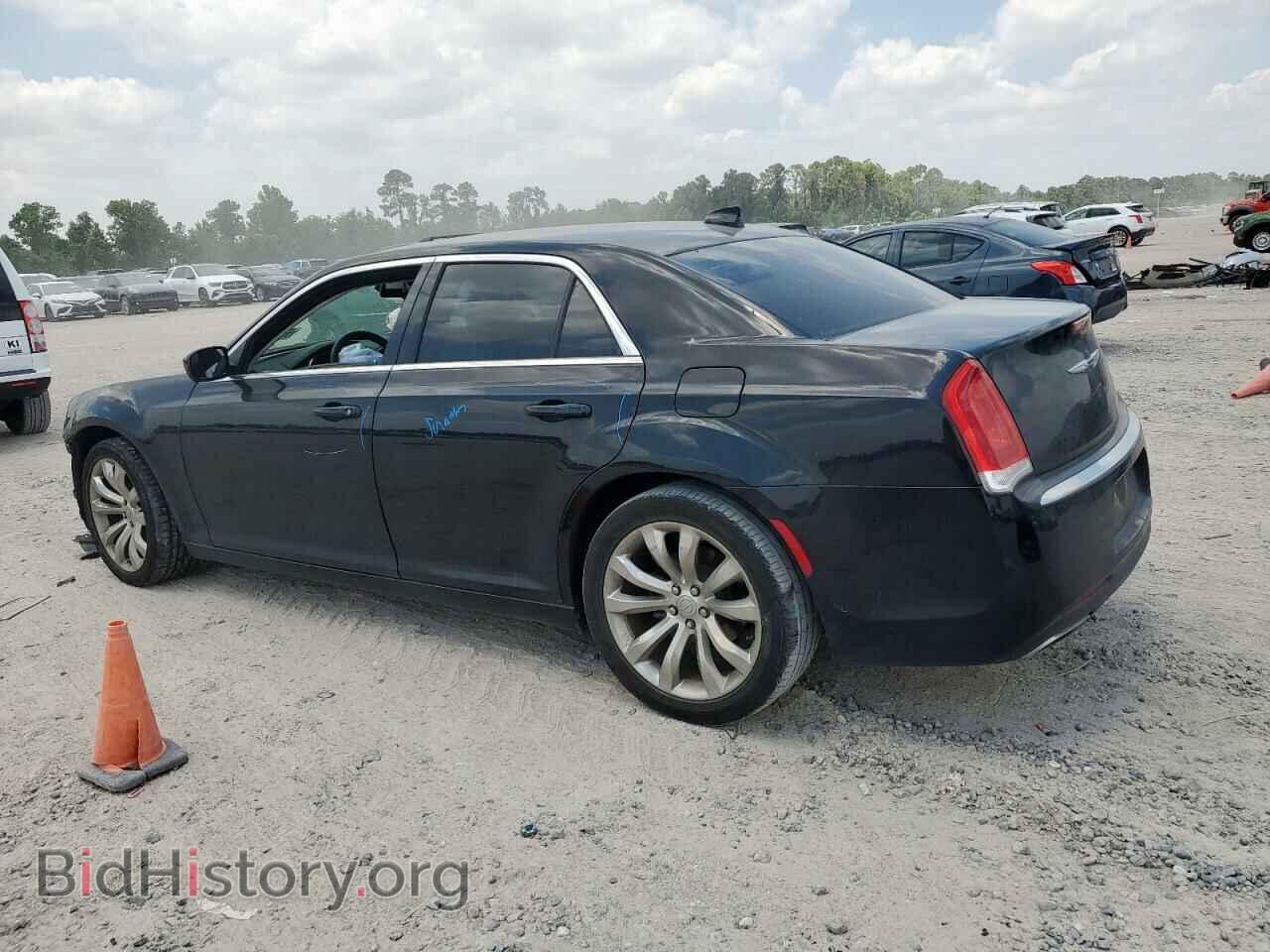2017 CHRYSLER 300 - VIN: 2C3CCAAG7HH646542 - Фото 2