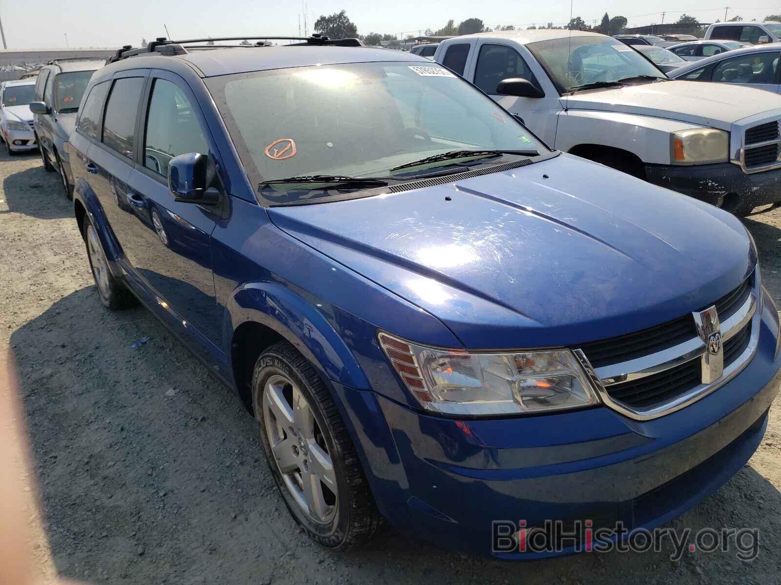 Фотография 3D4PH5FV3AT188947 - DODGE JOURNEY 2010