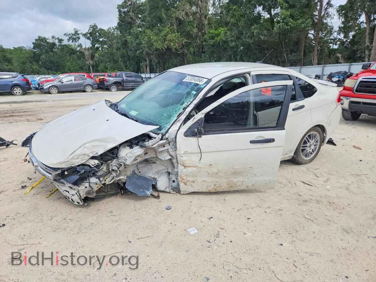 Photo 1FAHP3FN5BW132941 - FORD FOCUS 2011