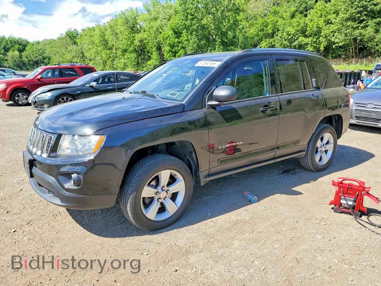 Photo 1J4NF1FB3BD136289 - JEEP COMPASS 2011