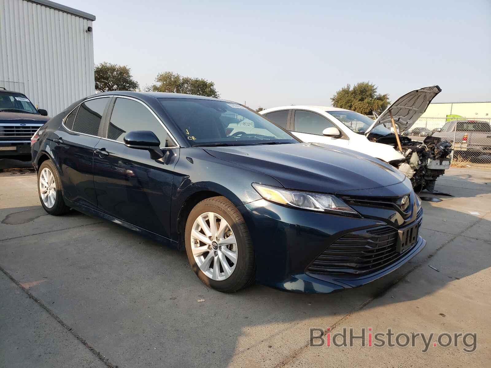 Photo 4T1B11HK4KU683975 - TOYOTA CAMRY 2019