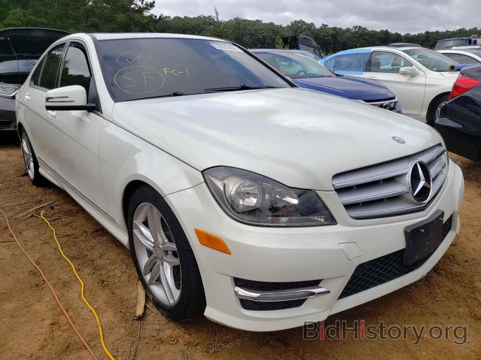 Photo WDDGF8BB5CR201425 - MERCEDES-BENZ C-CLASS 2012