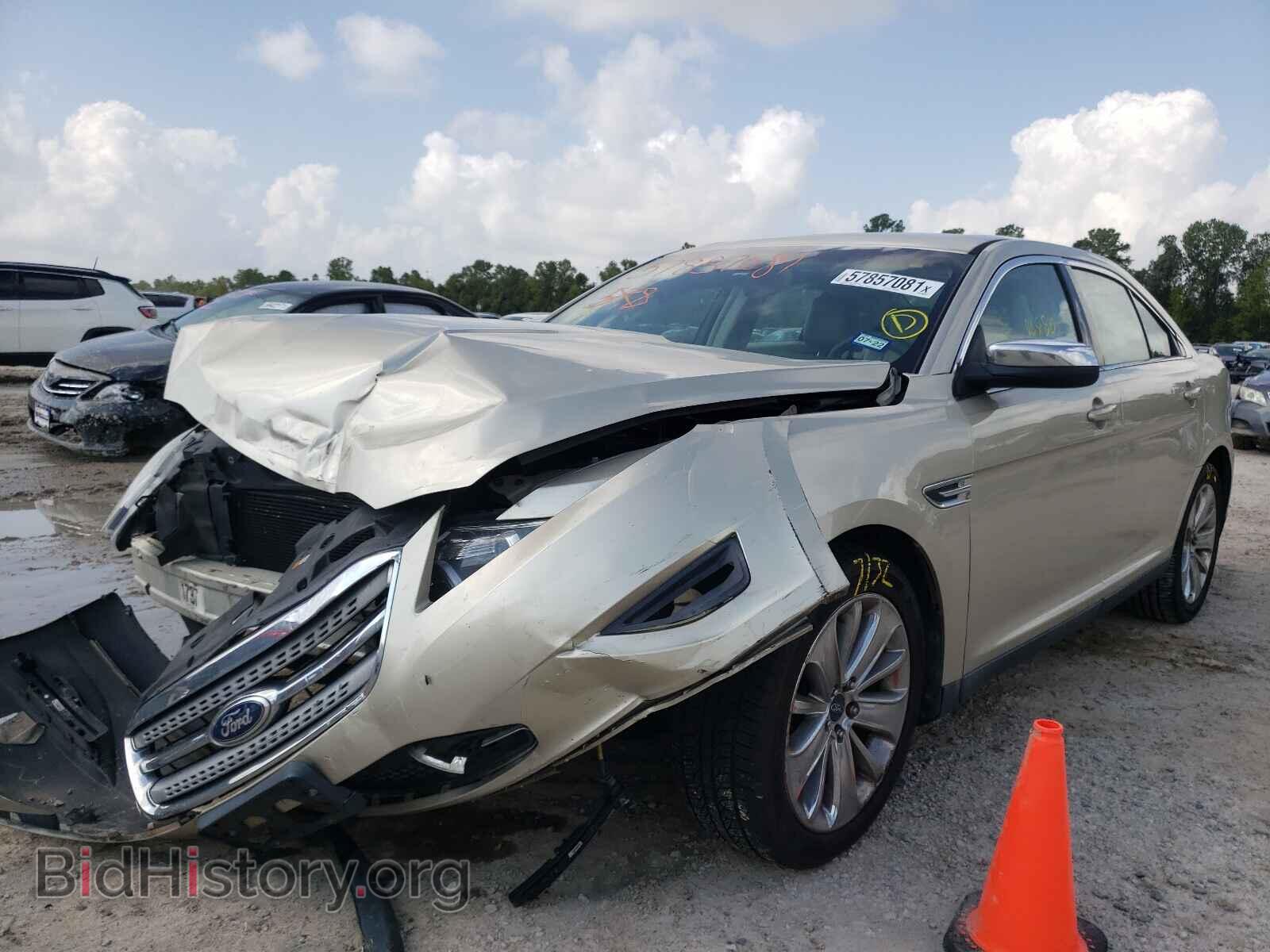 2011 FORD TAURUS - VIN: 1FAHP2FW8BG172668 - Фото 2