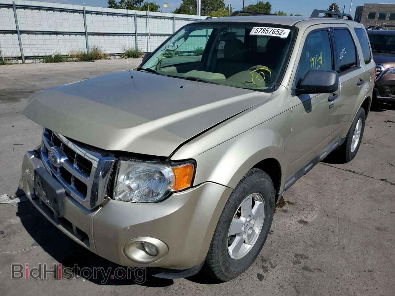 2010 FORD ESCAPE - VIN: 1FMCU0D76AKB02820 - Фото 2