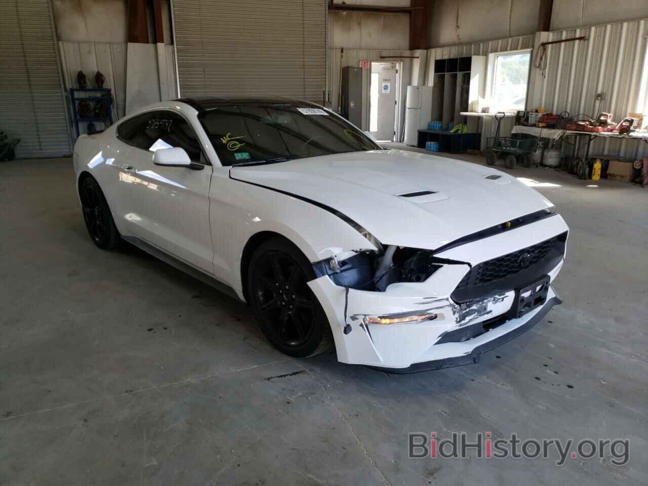 Photo 1FA6P8TH0J5138203 - FORD MUSTANG 2018