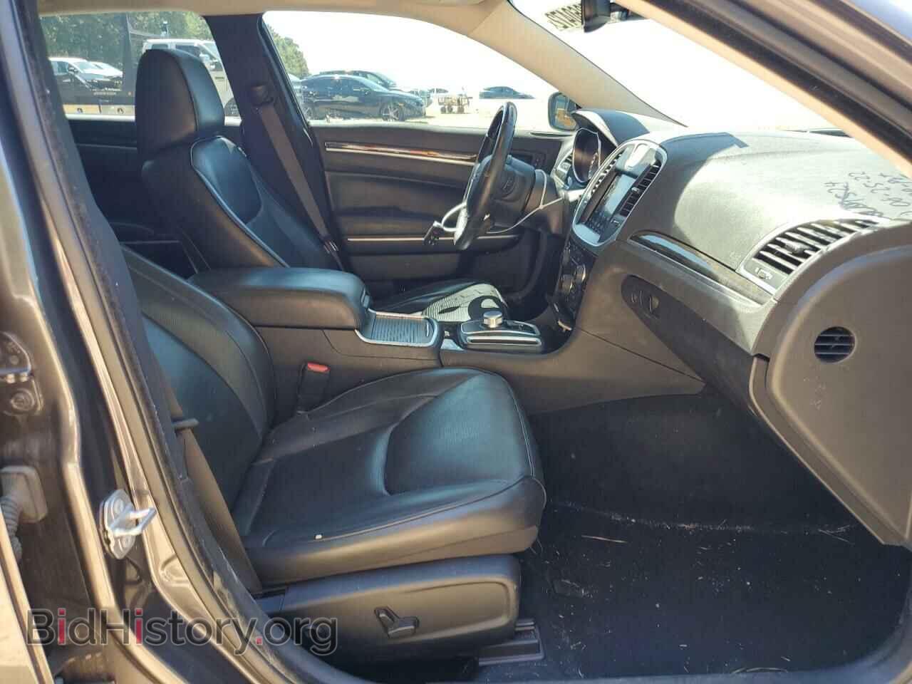 2019 CHRYSLER 300 - VIN: 2C3CCAEG4KH563040 - Фото 5