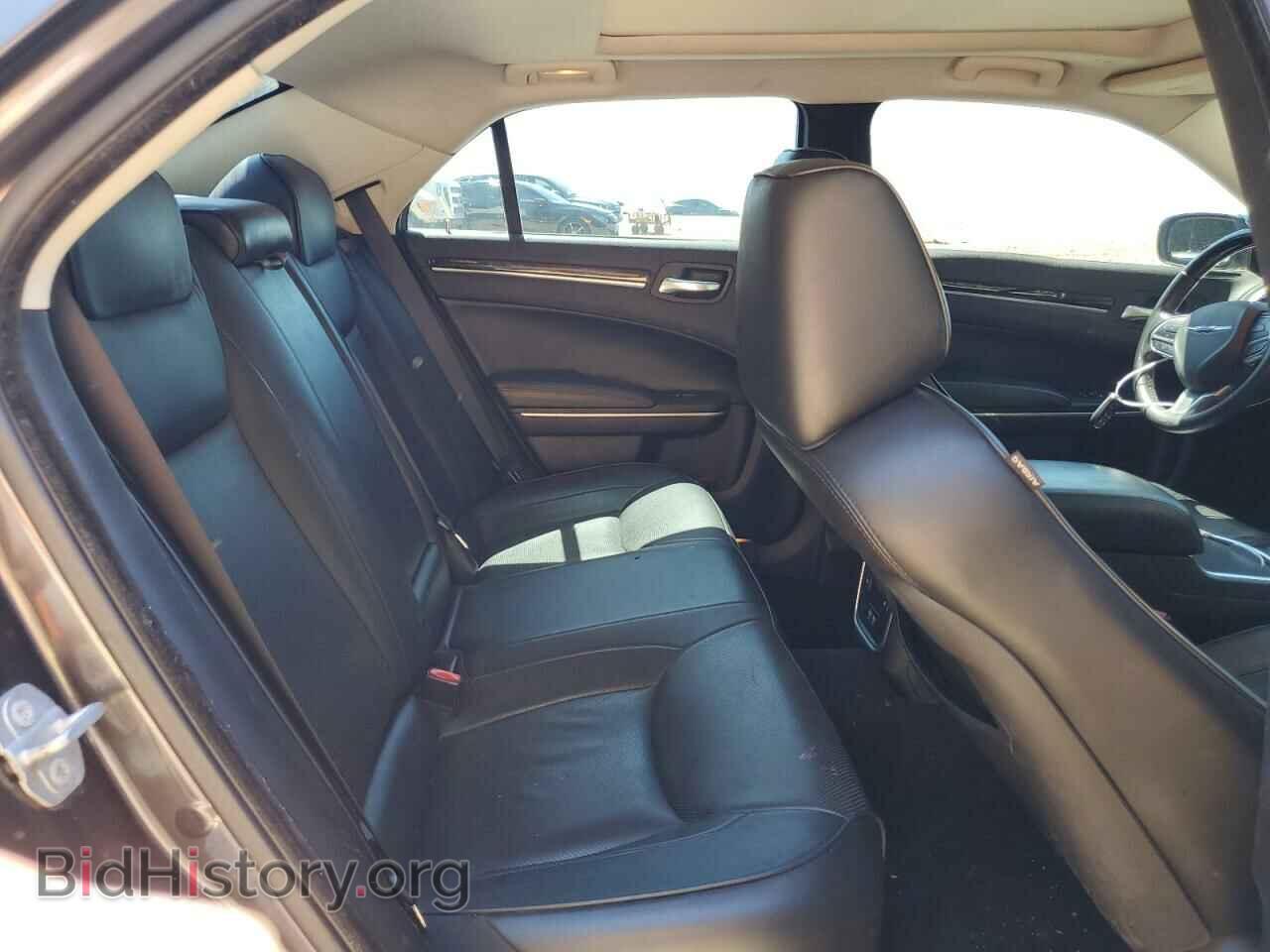2019 CHRYSLER 300 - VIN: 2C3CCAEG4KH563040 - Фото 6
