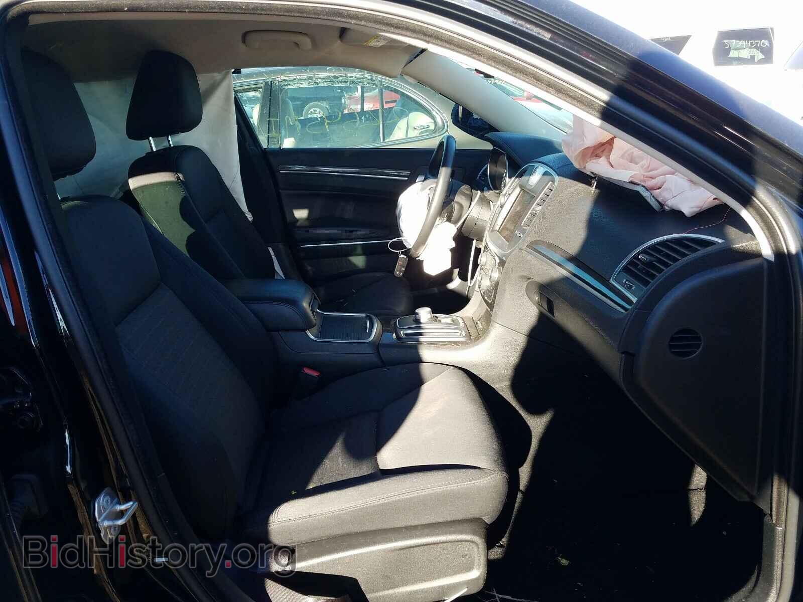 2019 CHRYSLER 300 - VIN: 2C3CCARG7KH556562 - Фото 5